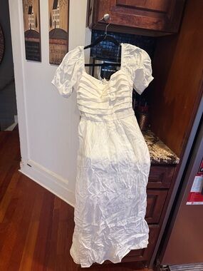 Lily rose Ladies white dress size Large.